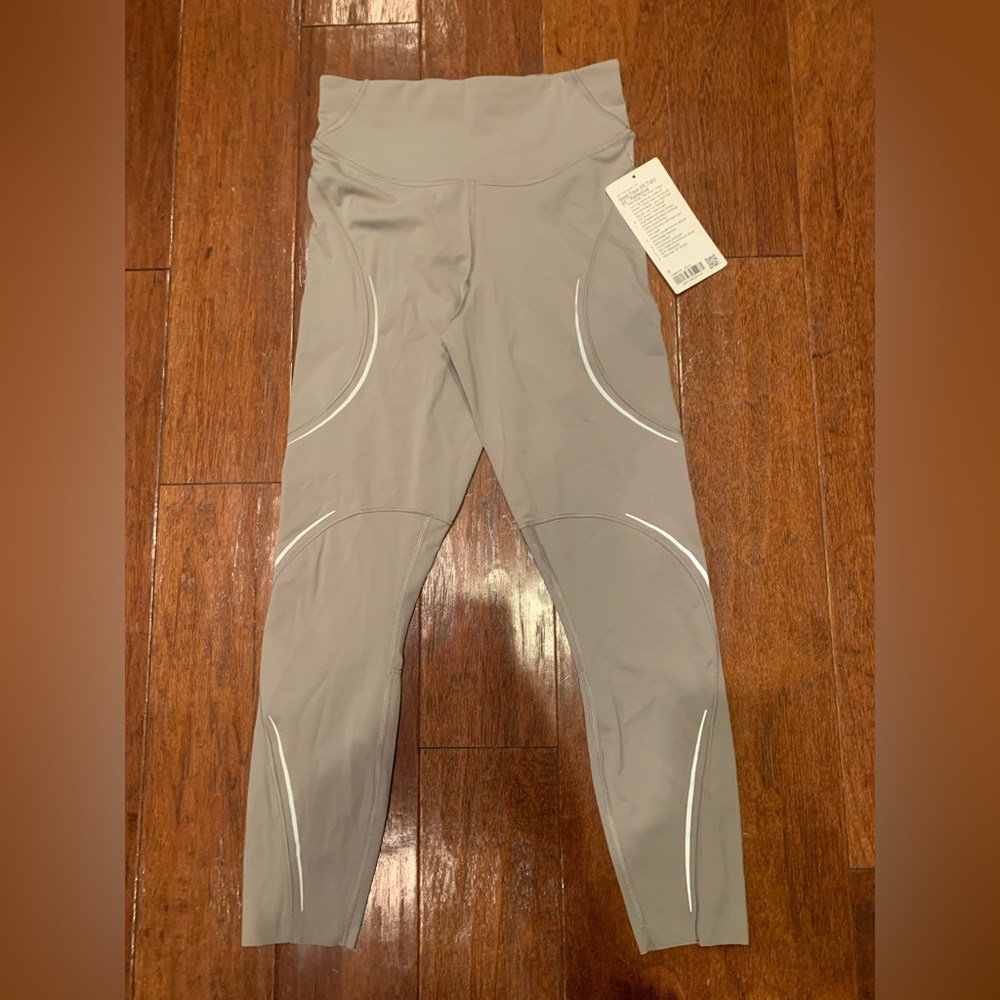 Lululemon NWT Base Pace HR Tight 25” Reflective Leggins